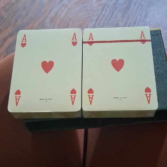 Vintage Gucci Playing Cards With Green Box with Gold Details - Picture 4 of 7